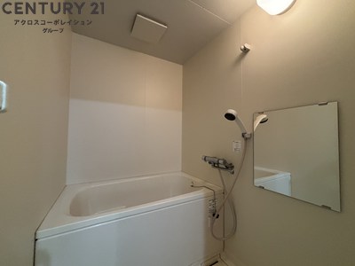 バス・シャワールーム　追い焚き機能完備