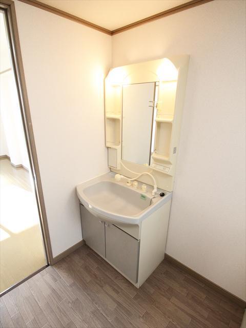 洗面設備　松山市南吉田町スカイハイツＷ　シャンプードレッサー