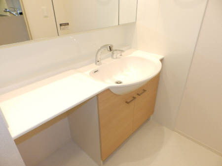 洗面設備　脱衣スペースもあります