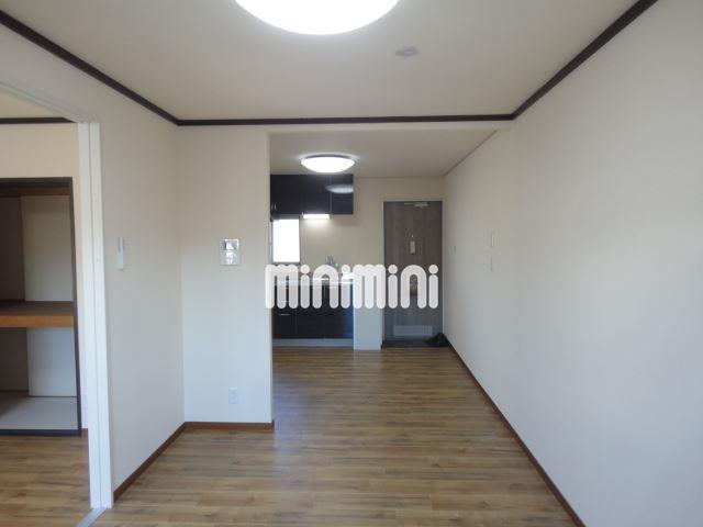 眺望　リビングには照明が２つ付きで明るいです