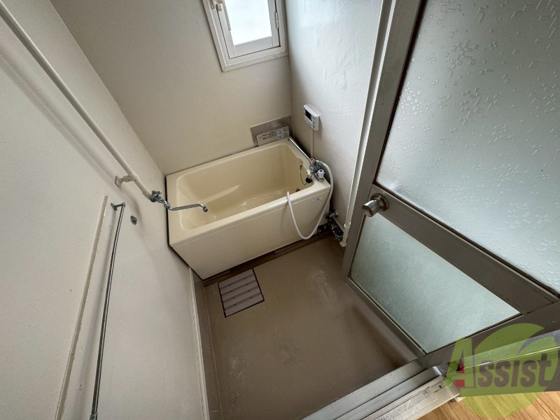 バス・シャワールーム　ユニットバスです。疲れを癒すのに欠かせませんね！