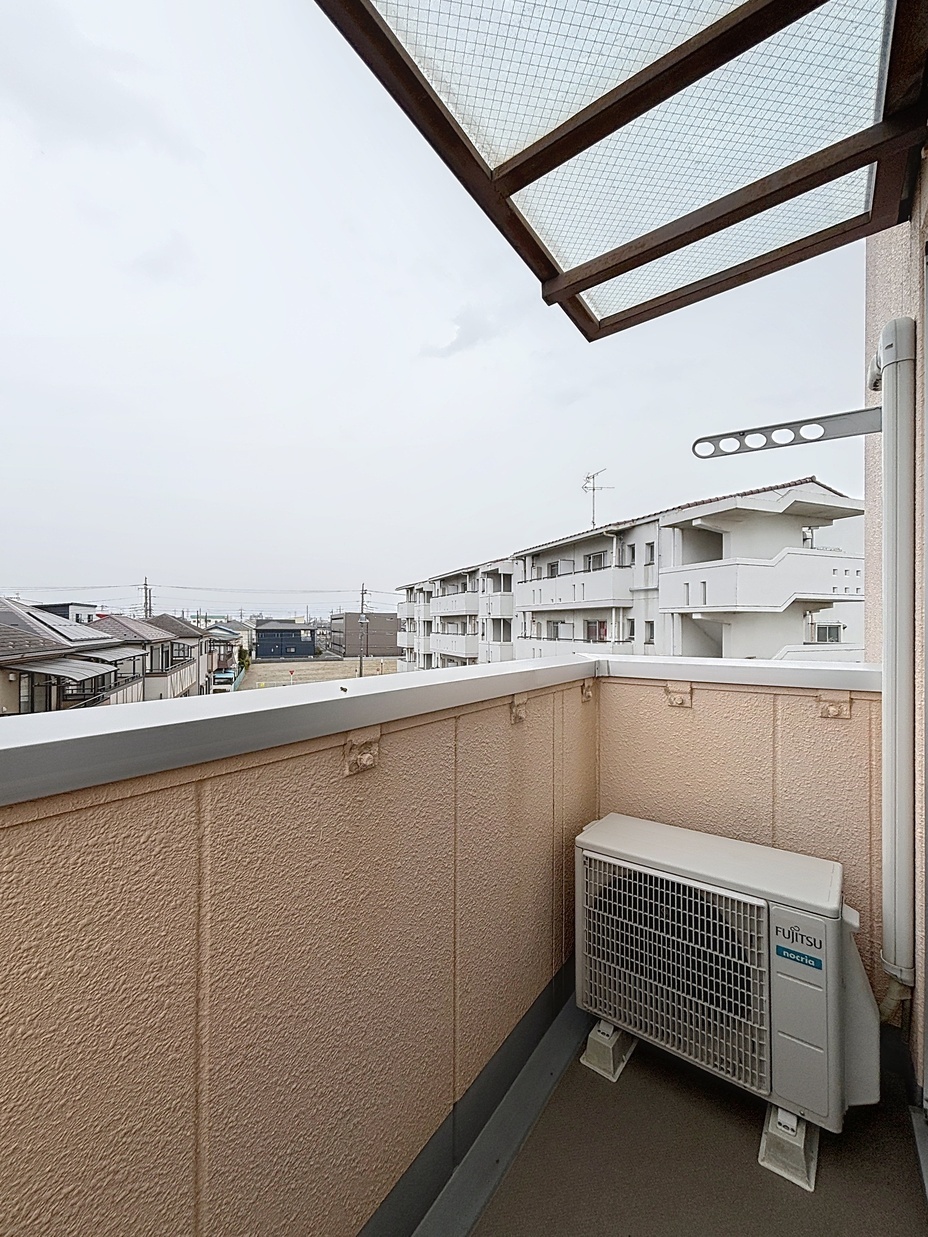 バルコニー　防犯面を考えたオートロックつきです