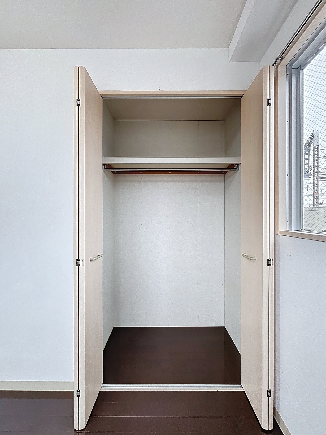 収納　アクセントが特徴的なお風呂です　追い焚き機能つきで、いつ…