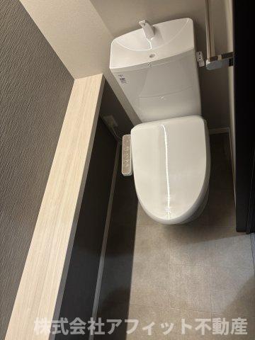 トイレ　温水洗浄暖房便座