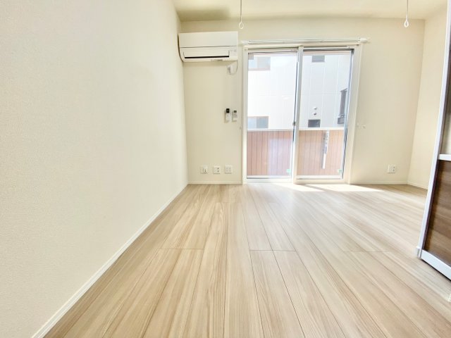 居室・リビング　※同物件別室参考写真