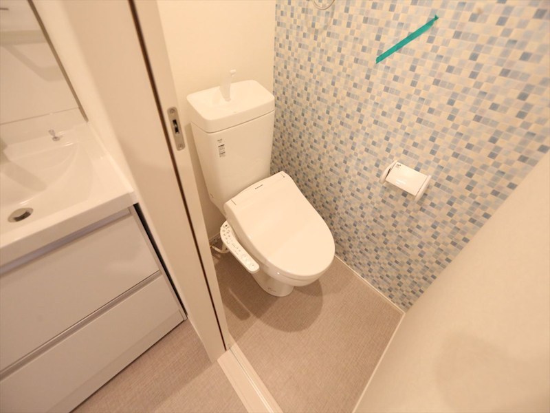 トイレ　温水洗浄暖房便座付トイレ