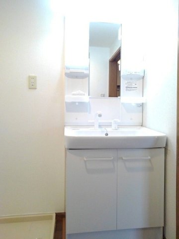 洗面設備　広い洗面スペース