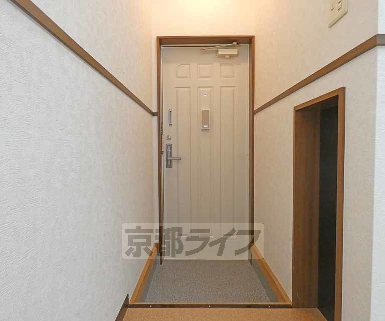 玄関　玄関です。
