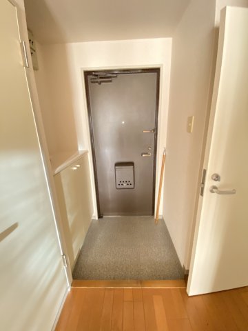 玄関　シューズボックス付きです