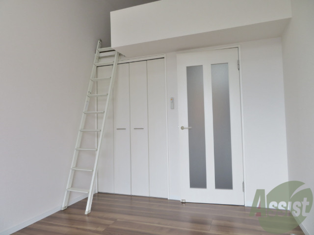 収納　収納スペースは無駄がなく、お洋服もシーズンごとに分けられます