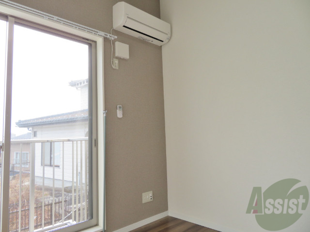 その他設備　エアコンも有り、引っ越し初日から快適ですね