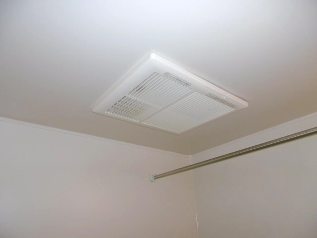 バス・シャワールーム　浴室乾燥機