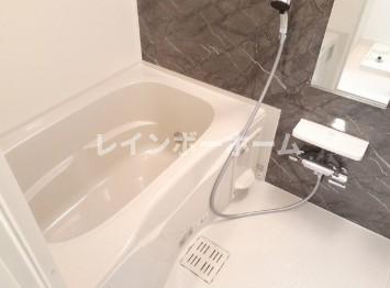 バス・シャワールーム　ゆったり過ごせるお風呂です