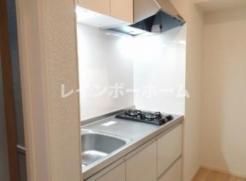 キッチン　コンパクトなキッチンで掃除もラクラク