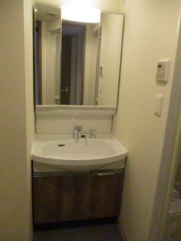 洗面設備　洗髪洗面化粧台