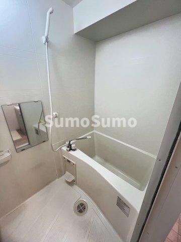 バス・シャワールーム　落ち着いた空間のお風呂です