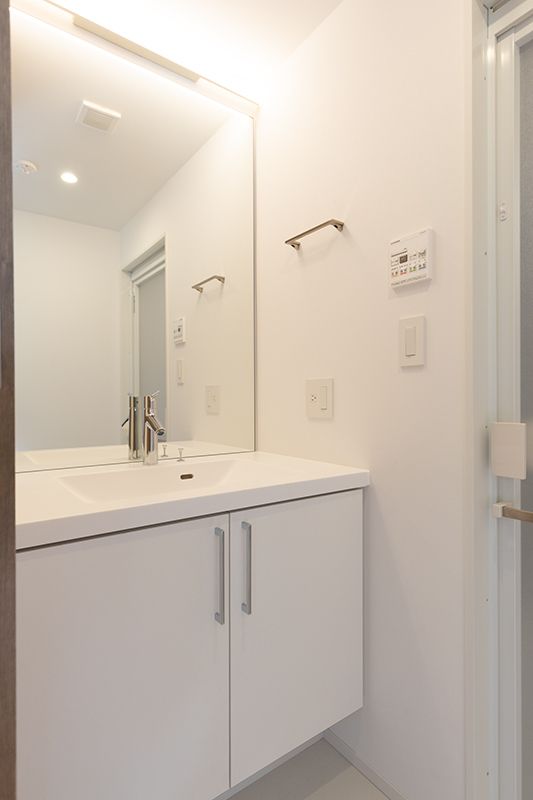 洗面設備　日々の生活に便利な「独立洗面台」あります。