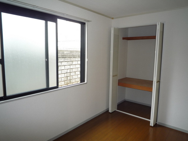 収納　東洋室収納