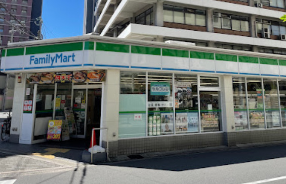 コンビニ　ファミリーマート 豊崎三丁目店（コンビニ）まで342m