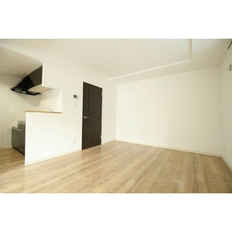 居室・リビング　明るく広々リビングスペース♪