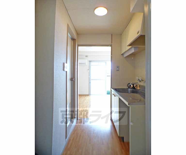 その他部屋・スペース　玄関から見たところです。