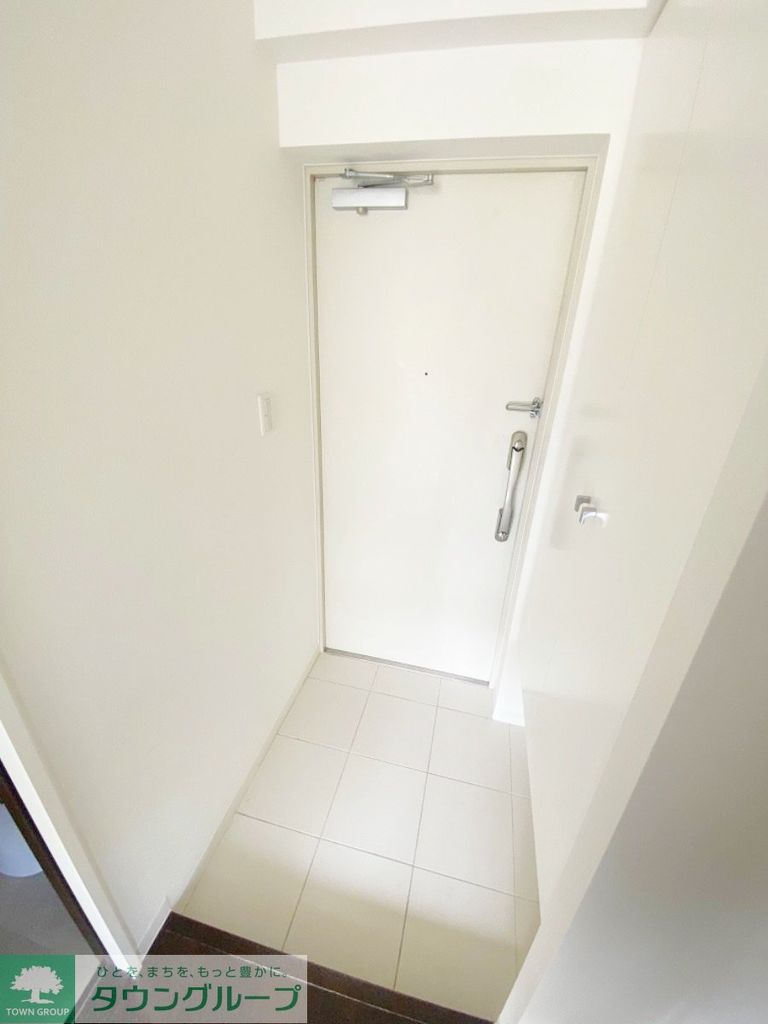 玄関　お部屋探しは株式会社　タウンハウジング　までお気軽にお問合…