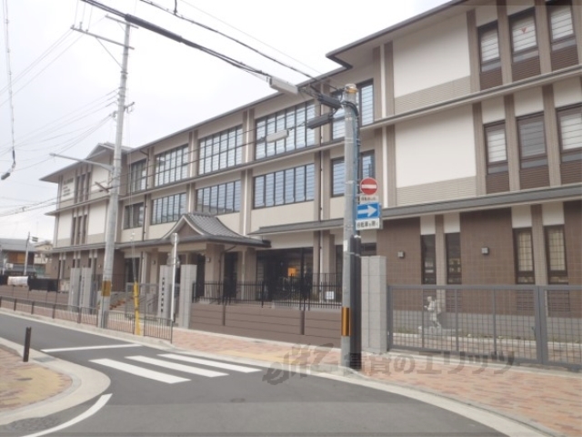 中学校　開晴中学校（中学校）まで460m