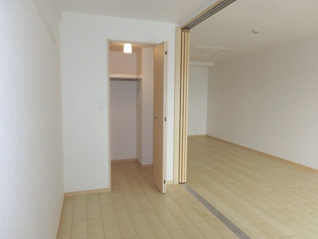 その他部屋・スペース　★リビングと繋げて開放的に使用できます★