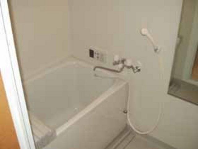 バス・シャワールーム　きれいな浴室