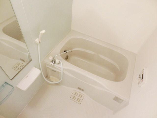 バス・シャワールーム　いつでも温ったか追い焚き機能付きバス