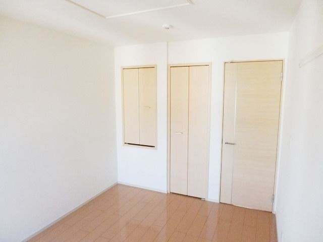 その他部屋・スペース　お部屋に収納があるので広々使えますね