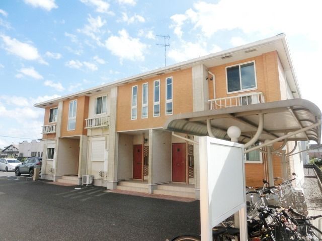 建物外観　2011年完成の綺麗な物件！