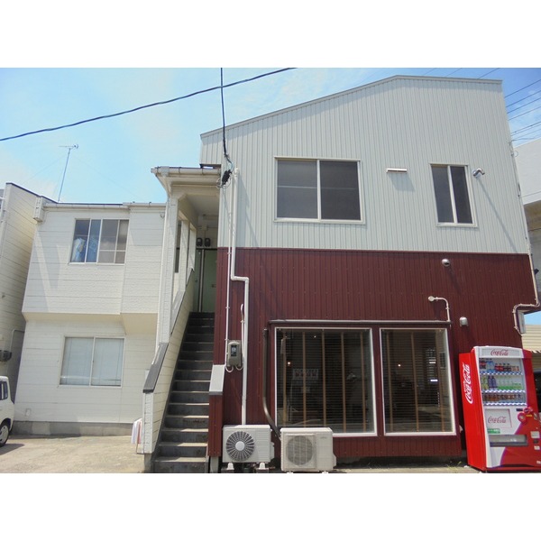 建物外観　正面外観