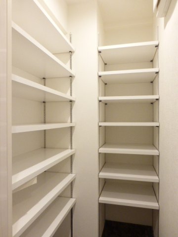 収納　シューズインクローゼット※別部屋参考写真