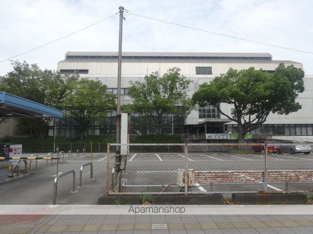 図書館　和歌山市民図書館（図書館）まで260m