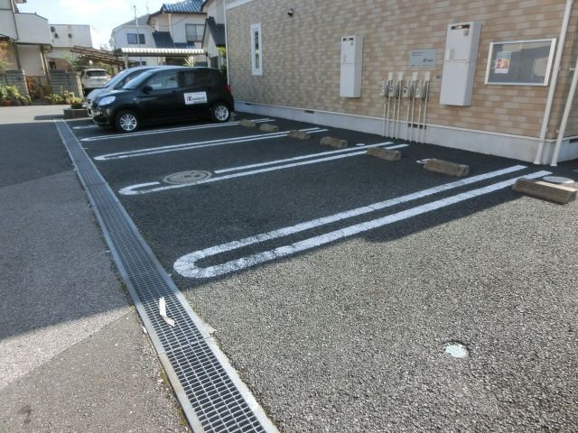 駐車場　敷地内の駐車場です。