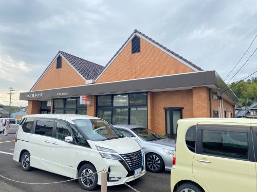 郵便局　津片田郵便局（郵便局）まで932m