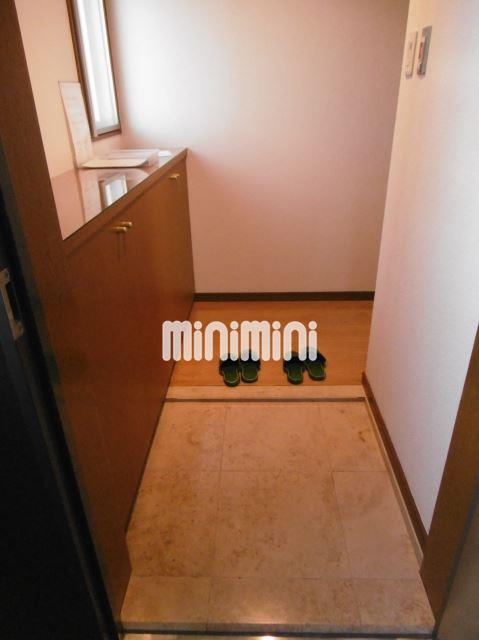 玄関　行ってきます、ただいまはここから。