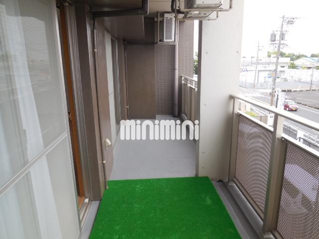 バルコニー　広めのベランダですよ