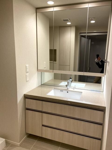 洗面設備　使いやすい洗面所です