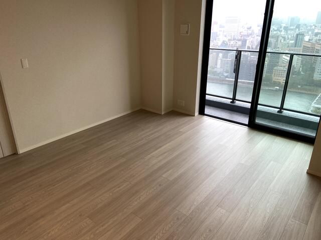 居室・リビング　こちらのリビングで趣味の時間をお楽しみください