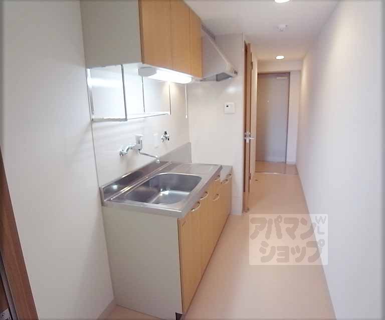 キッチン　ゆったり使えるシステムキッチン！