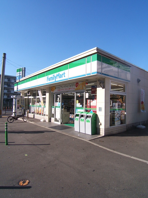 コンビニ　ファミリーマート 福岡港店（コンビニ）まで286m