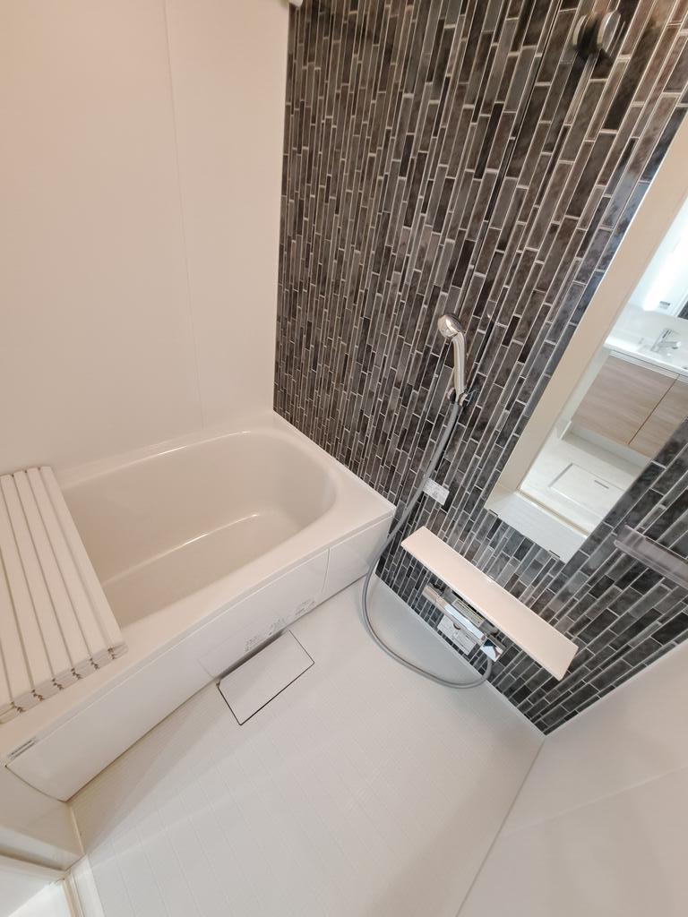 バス・シャワールーム　★追焚き・浴室換気乾燥機付きのバスルーム。