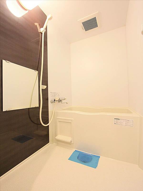 バス・シャワールーム　バスルーム