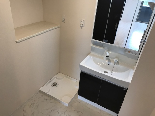洗面設備　※同タイプの写真です。