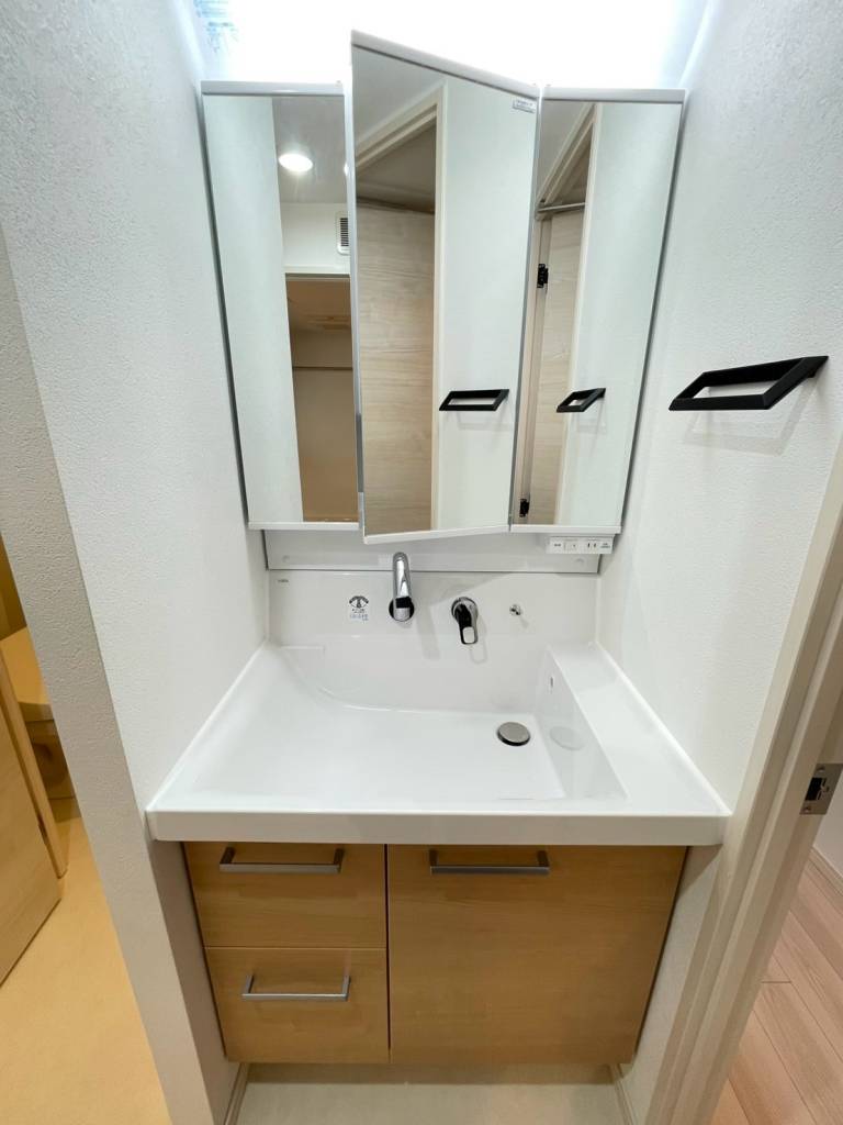 洗面設備　同仕様