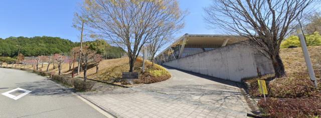 小学校　播磨高原広域事務組合立播磨高原東小学校（小学校）まで802m