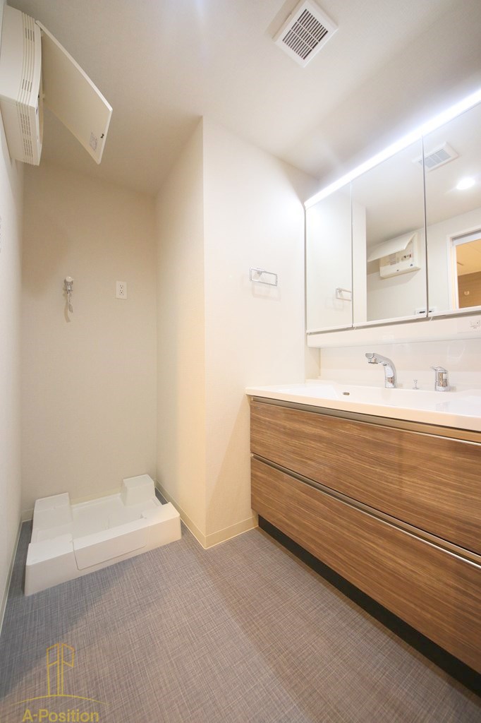 洗面設備　IBC Residence West