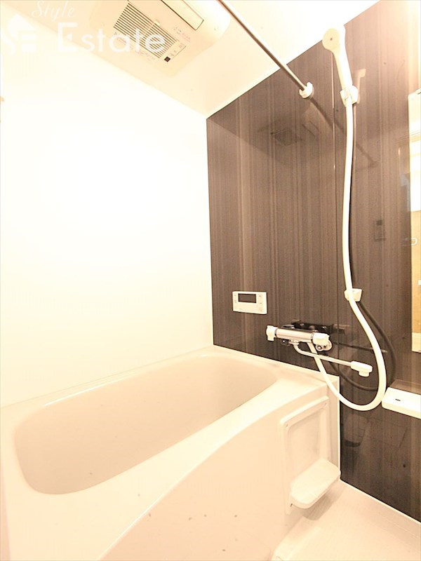 バス・シャワールーム　バスルーム